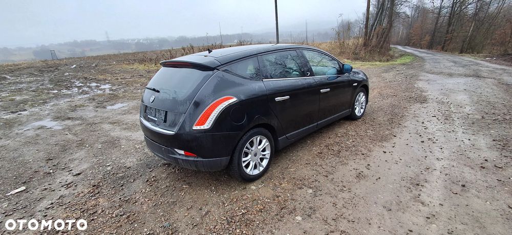 Lancia Delta 1.4 T-Jet 16v Oro - 4