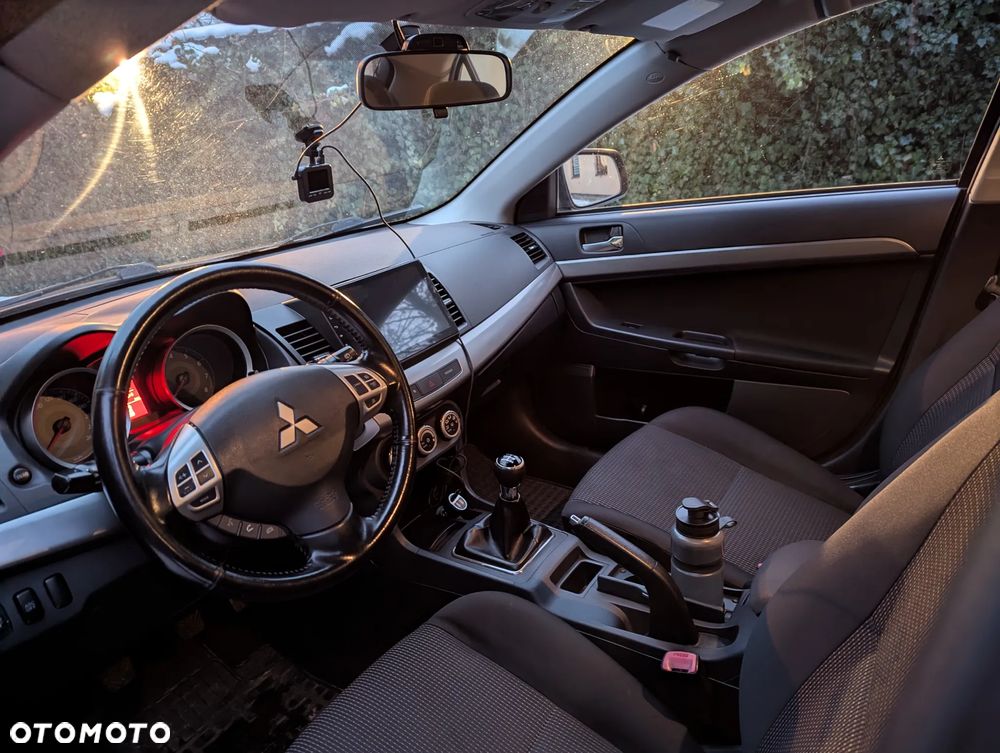 Mitsubishi Lancer 1.8 Invite - 15