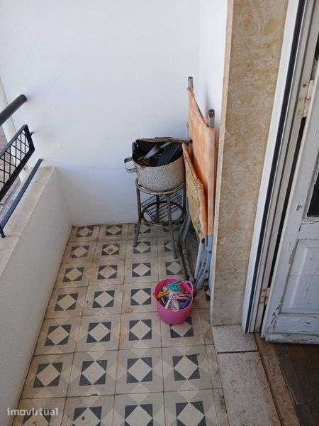 Vende-se T2 + 1 no Fogueteiro - Grande imagem: 3/5