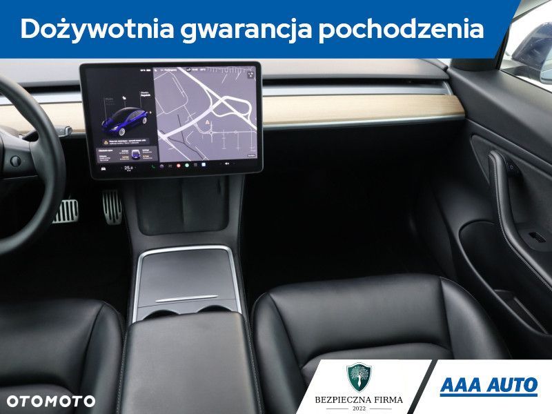 Tesla Model 3 - 10