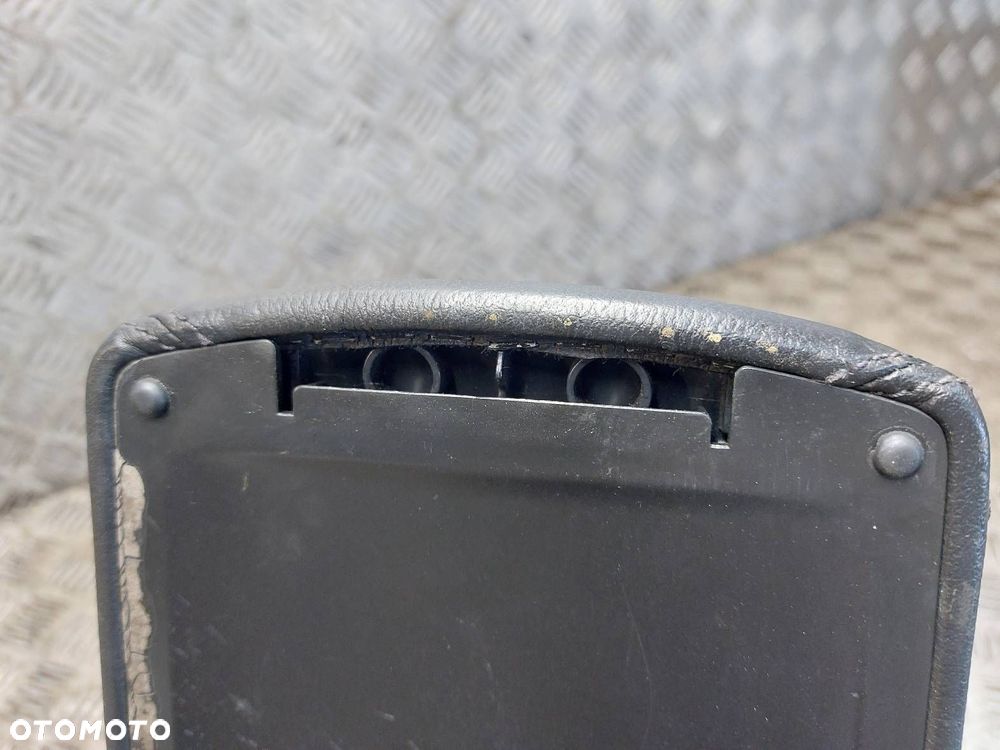 PODŁOKIETNIK AUDI A6 C6 - 5