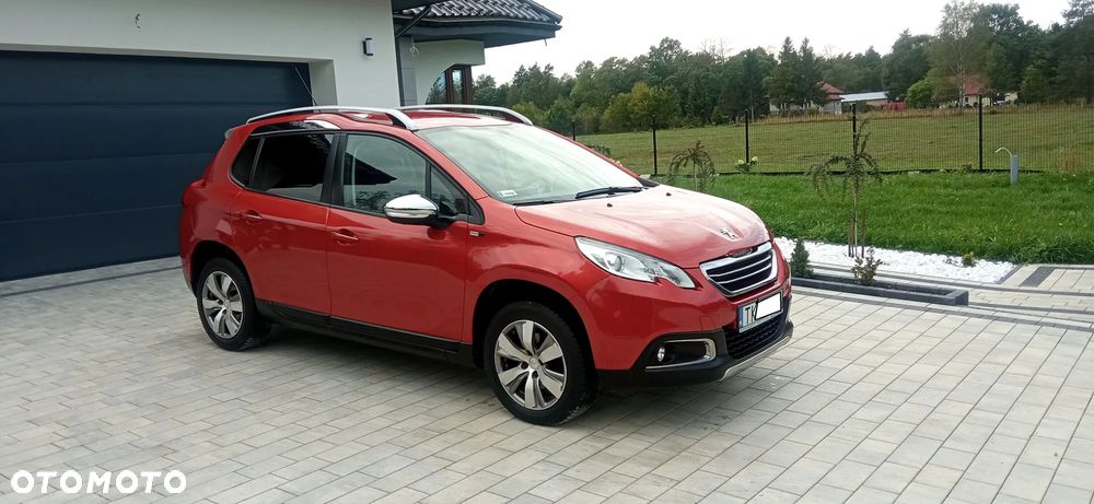 Peugeot 2008 1.2 Pure Tech Style S&S - 9