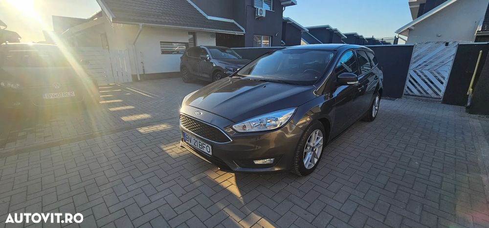 Ford Focus 1.0 EcoBoost Titanium - 4