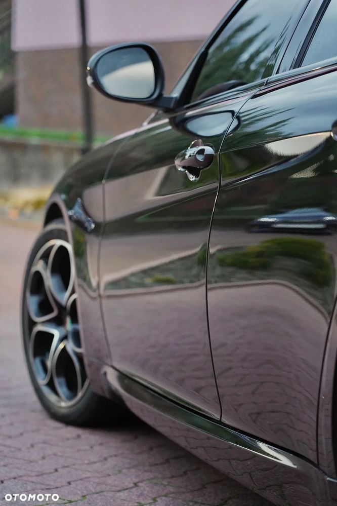 Alfa Romeo Giulia 2.0 Turbo TI Q4 - 14