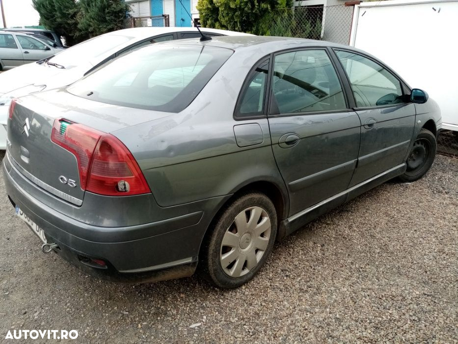 Dezmembrez Citroen C5 16 HDI - 3