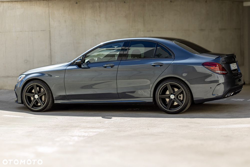 Mercedes-Benz Klasa C AMG 43 4-Matic - 1