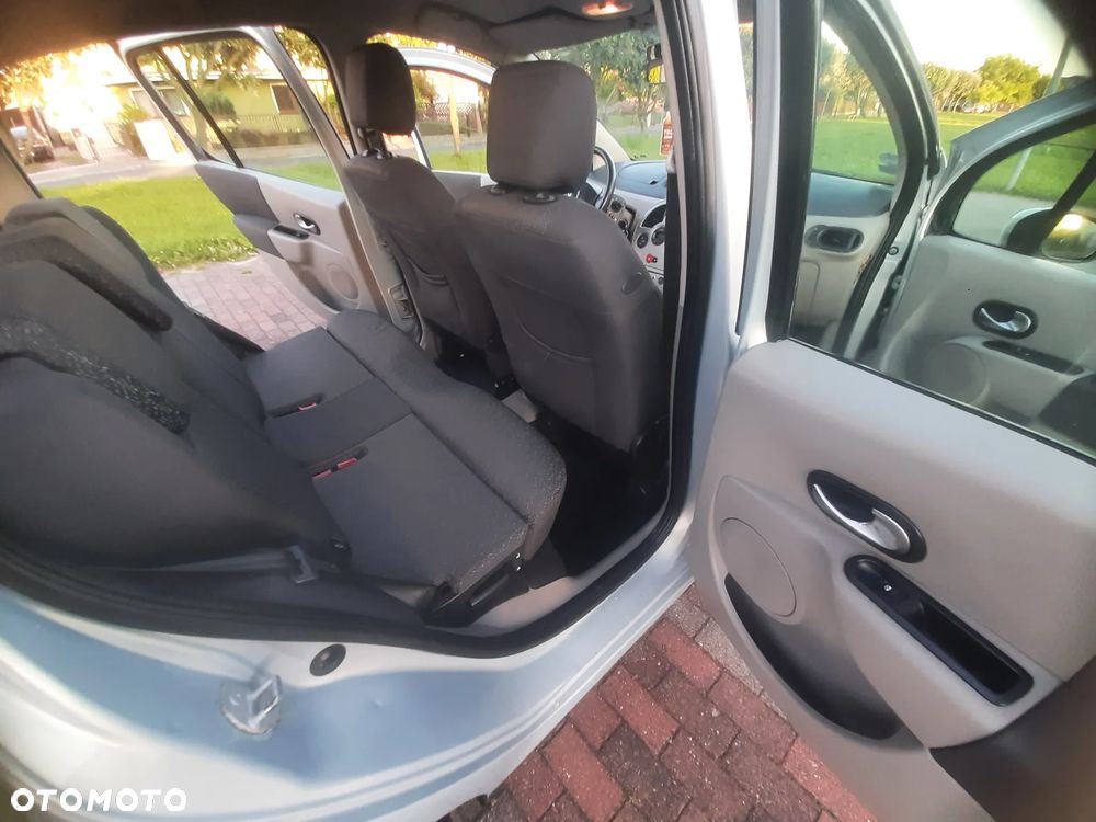 Renault Modus 1.6 16V Privilege - 19