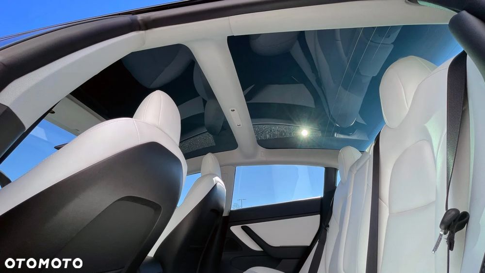 Tesla Model 3 - 23