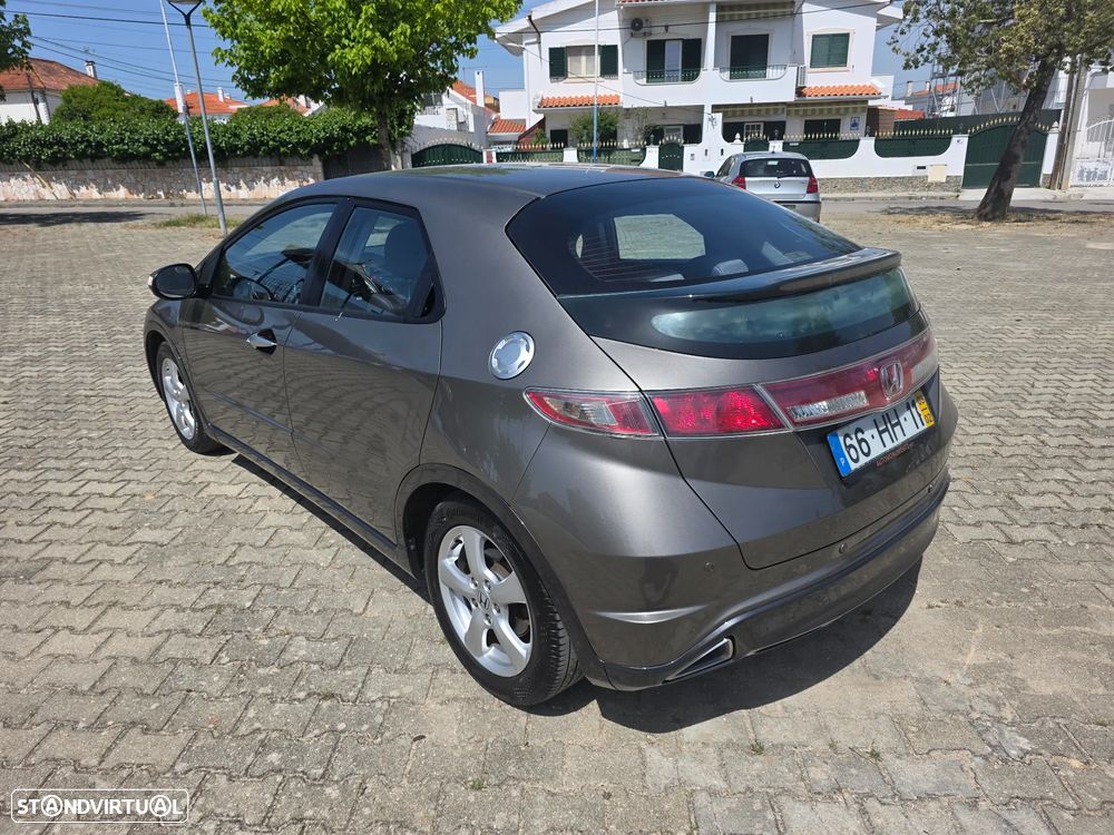 Honda Civic 1.4 i-VTEC Sport Edition - 4