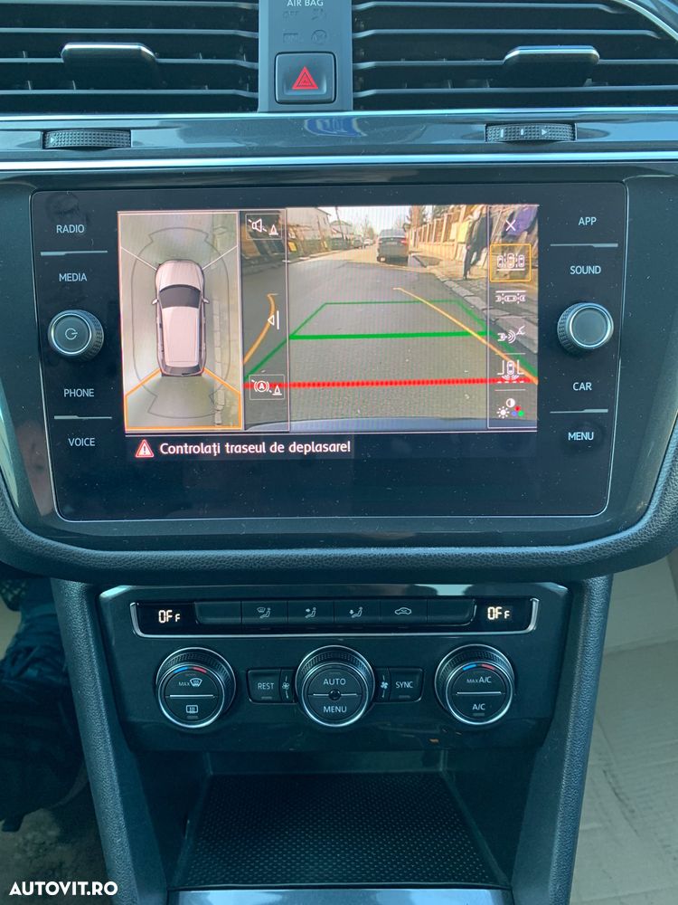 Volkswagen Tiguan - 22