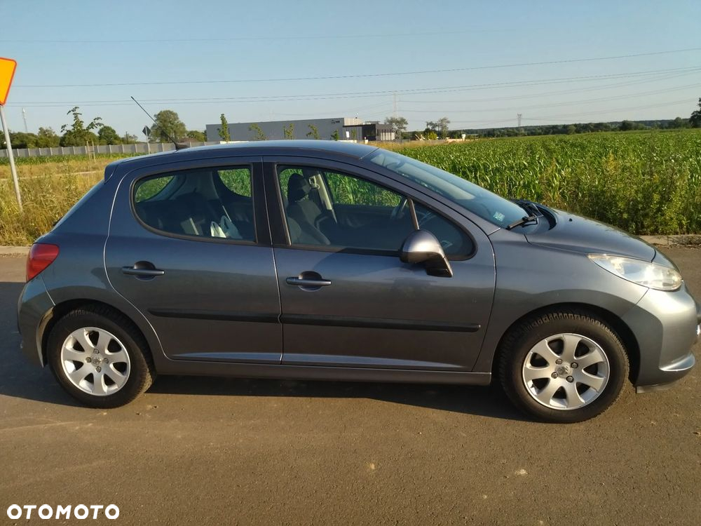 Peugeot 207 1.4 16V Presence - 5