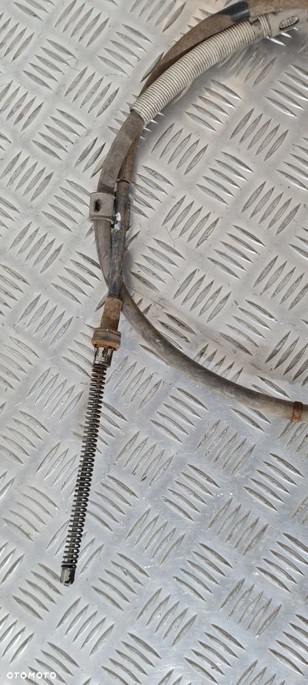 Mitsubishi L200 V 2.4 Linka Hamulca Ręcznego Prawy Tył - 3