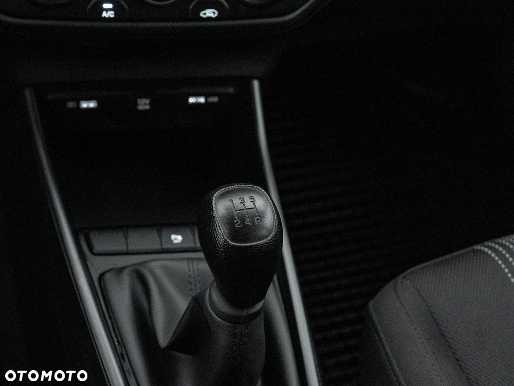 Hyundai i20 1.2 Pure - 15