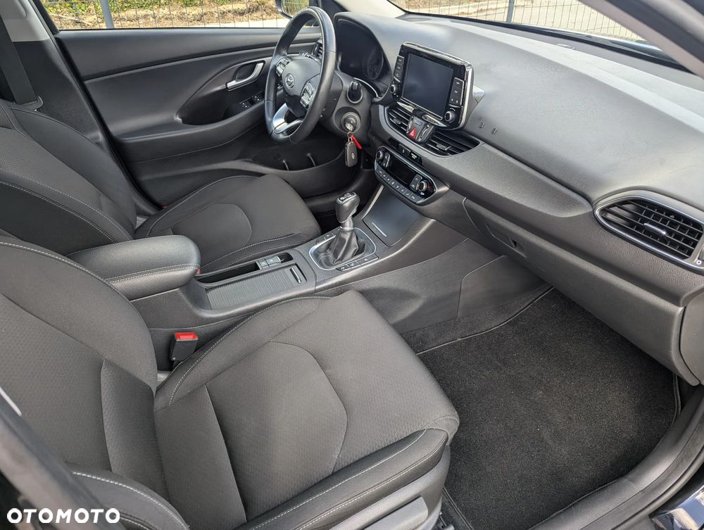 Hyundai i30 1.4 T-GDI Family+ - 9