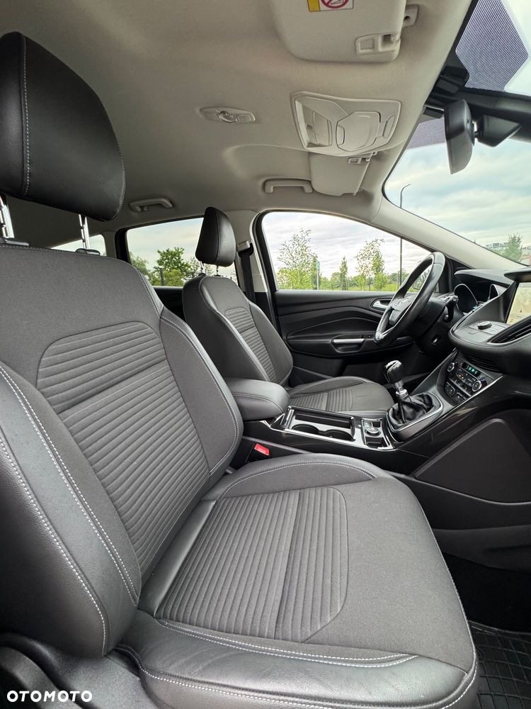 Ford Kuga 2.0 TDCi 4x4 Titanium - 23