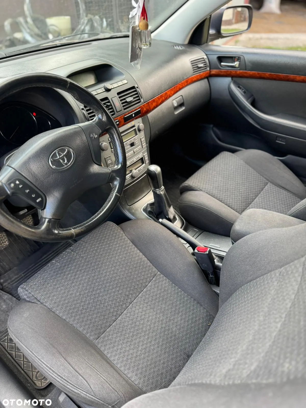Toyota Avensis - 5