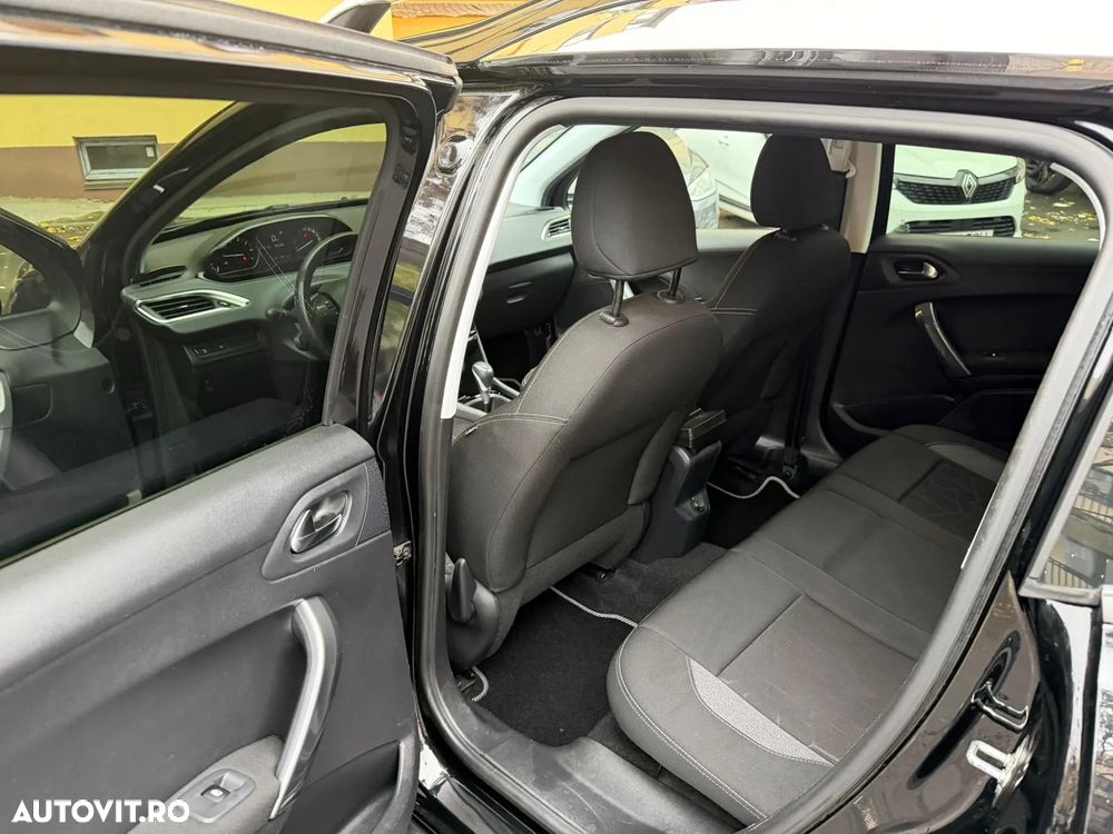 Peugeot 2008 1.2 PureTech Turbo EAT6 S&S Allure - 21