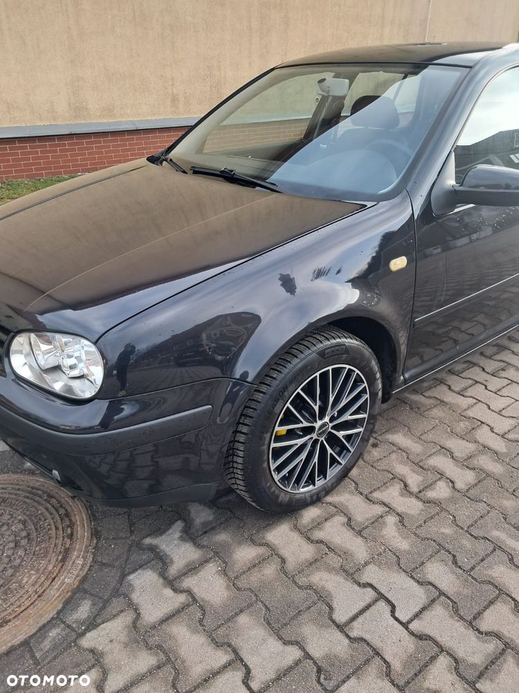 Volkswagen Golf - 3