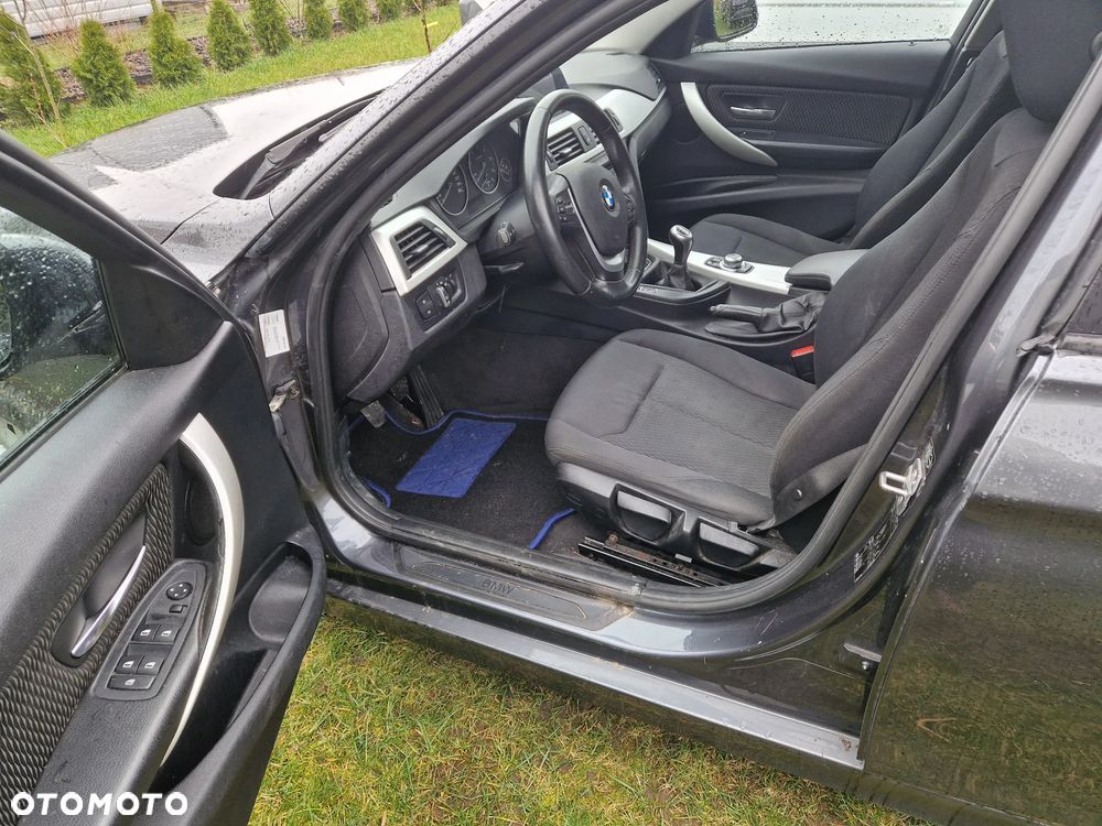 BMW Seria 3 318d Sport Line - 6