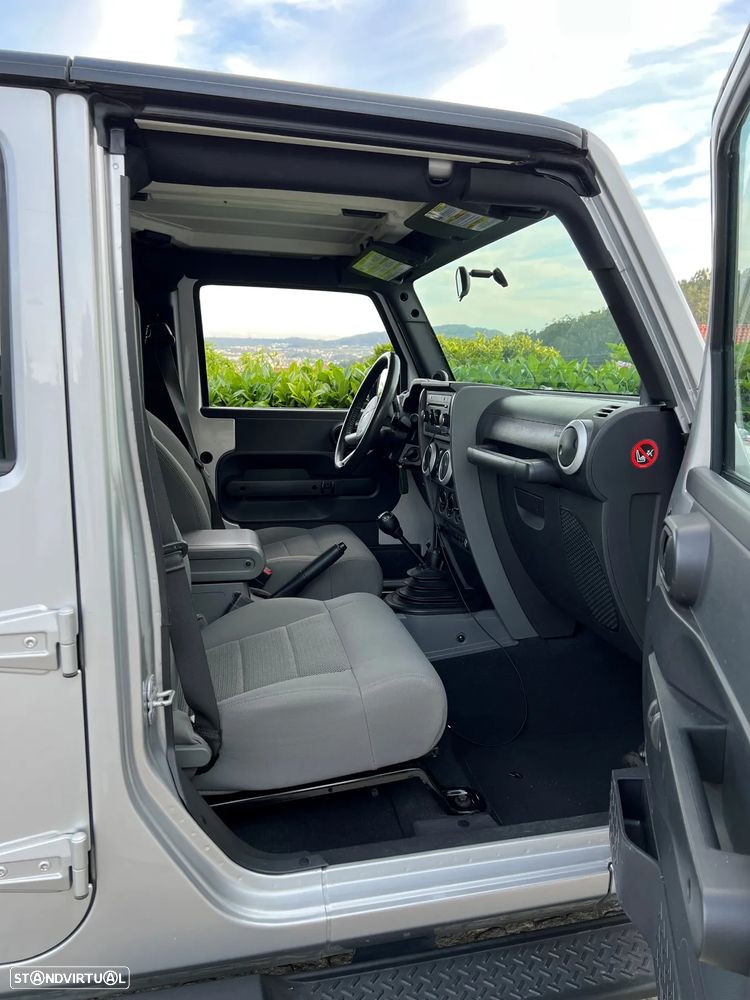 Jeep Wrangler Unlimited 2.8 CRD MTX Sahara Limited - 40