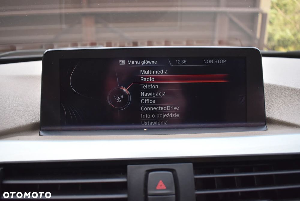 BMW Seria 3 320d xDrive Modern Line - 14