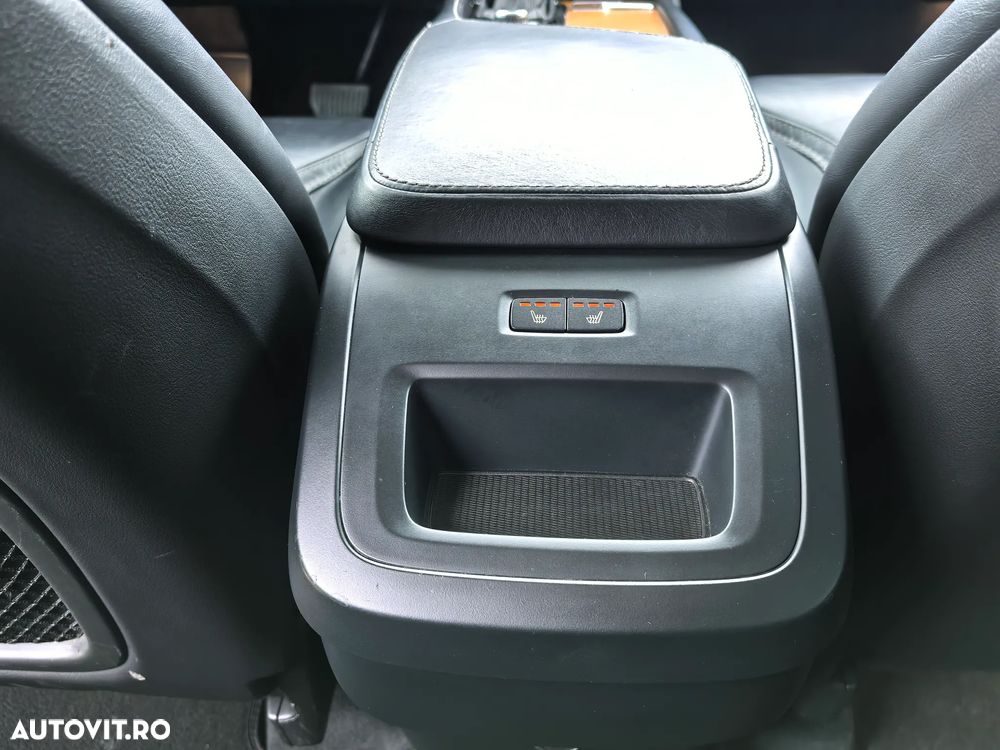 Volvo XC 90 D5 AWD Inscription - 8