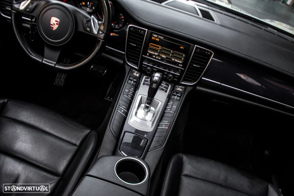 Porsche Panamera Platinum Edition - 40