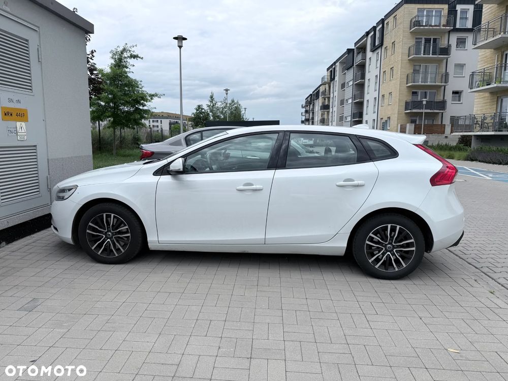 Volvo V40 T3 Drive-E Momentum - 3