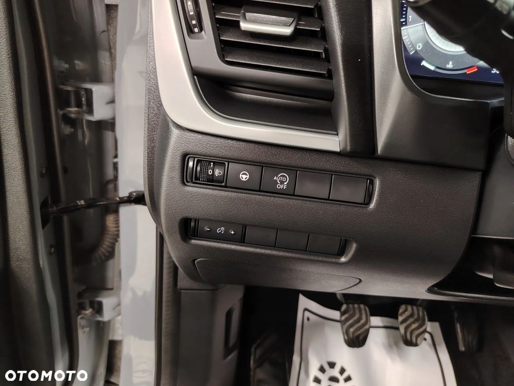 Nissan Qashqai 1.3 DIG-T MHEV N-Connecta - 32