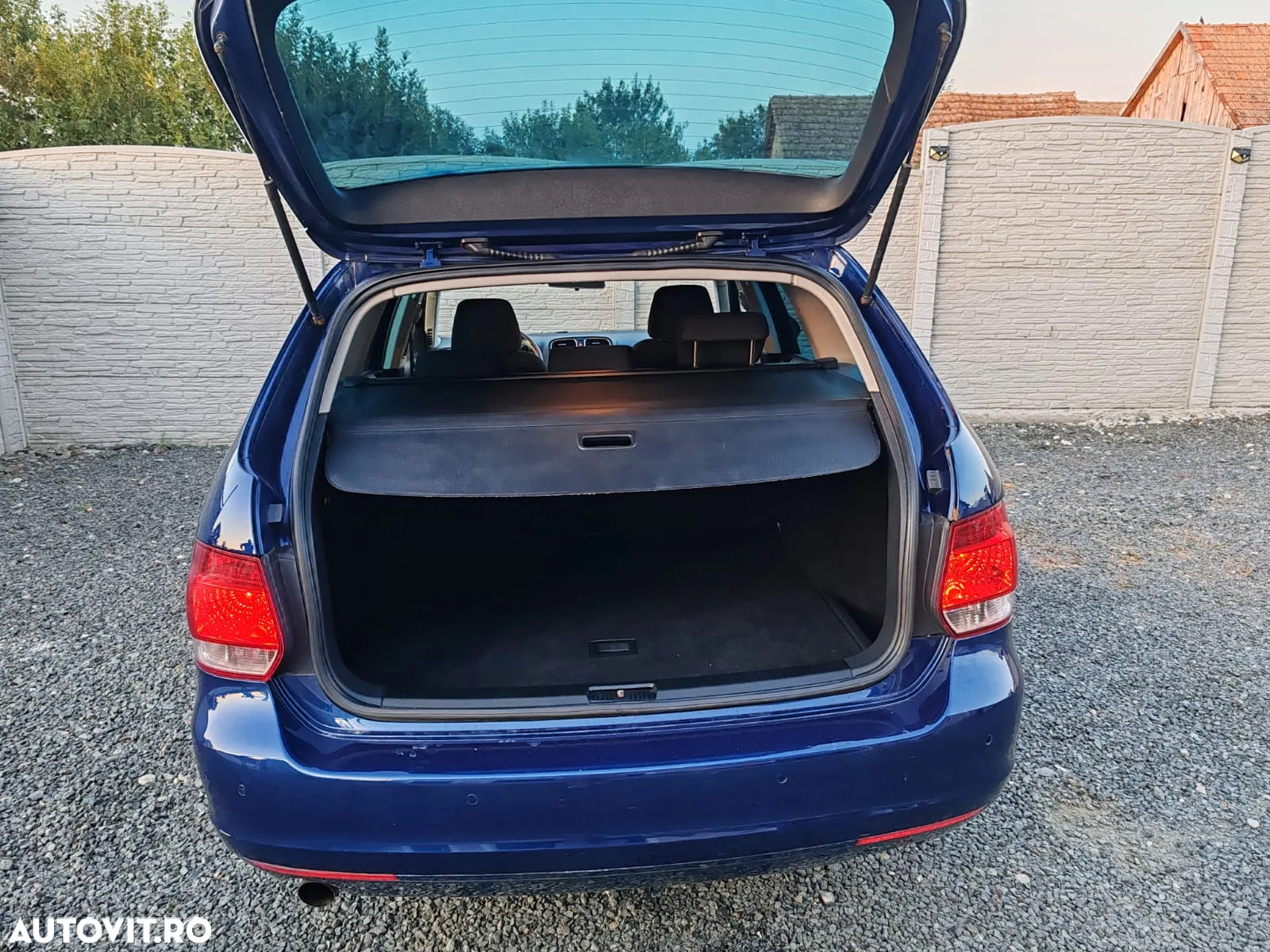 Volkswagen Golf - 11