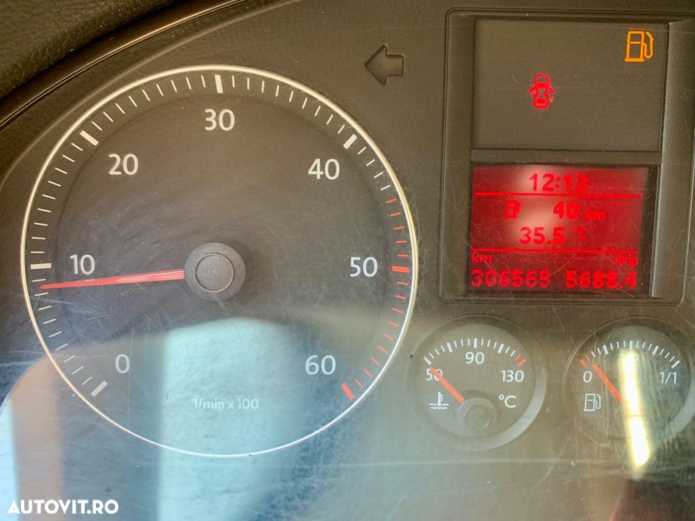 Volkswagen Jetta 1.9 TDI DPF Trendline - 10