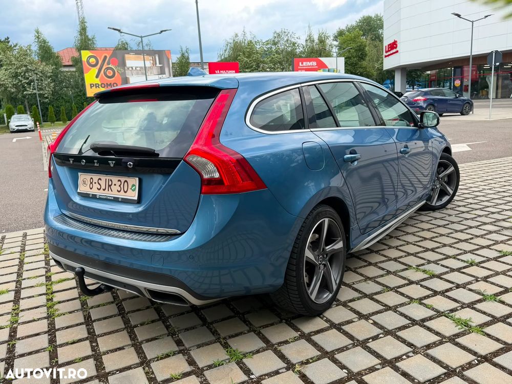 Volvo V60 D5AWD Summum - 4