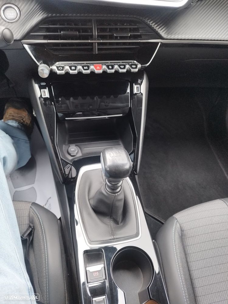 Peugeot 2008 1.2 PureTech Allure - 9