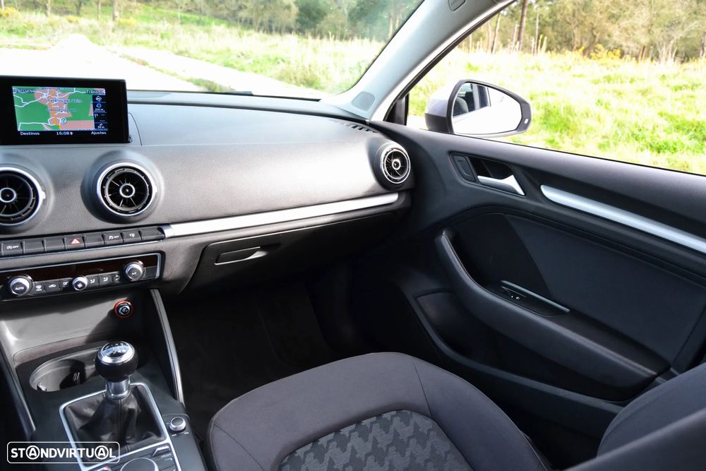 Audi A3 Limousine 1.6 TDI Advance - 15