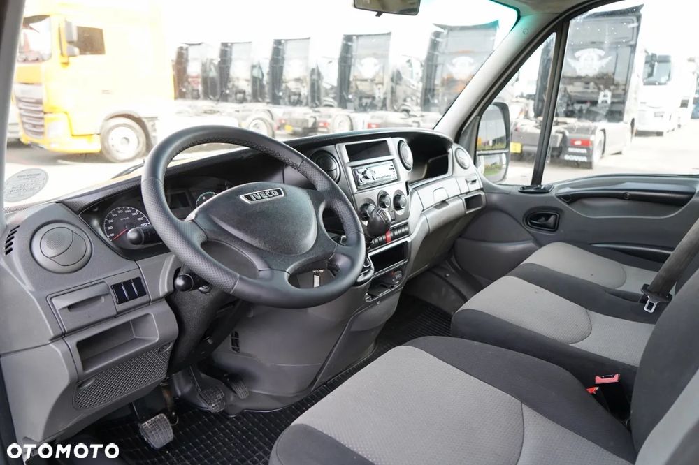 Iveco DAILY 35-130 / WYWROTKA / BRYGADÓWKA - 7 MIEJSC  / BLIŹNIAK / MANUAL / SPROWADZONY - 25