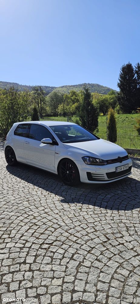 Volkswagen Golf GTI Performance BlueMotion Technology - 1