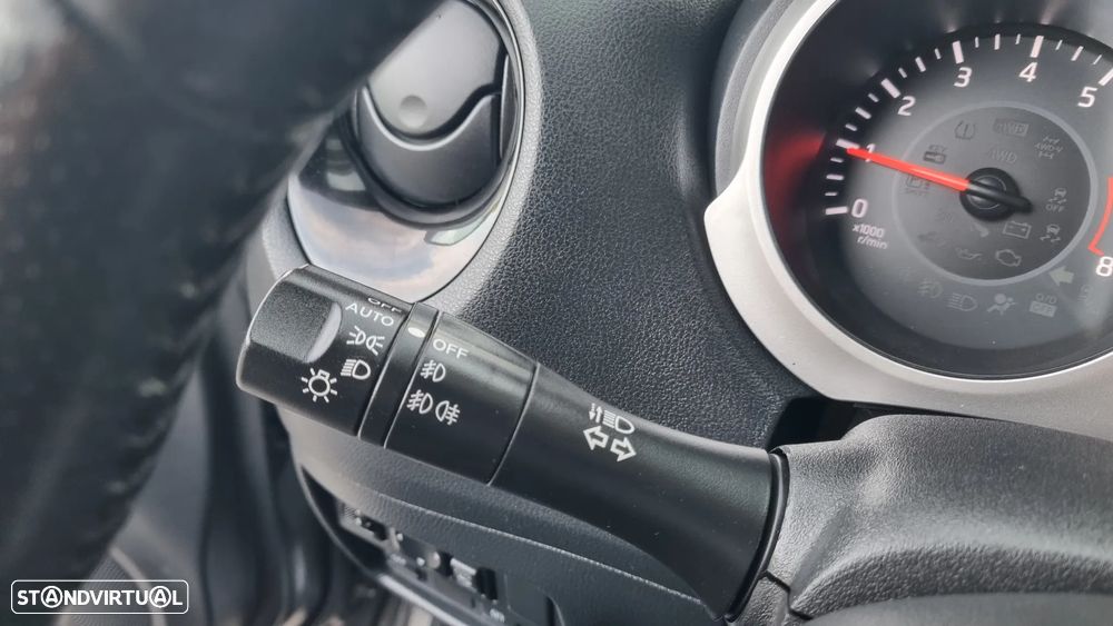 Nissan Juke 1.6 N-Connecta Xtronic - 11
