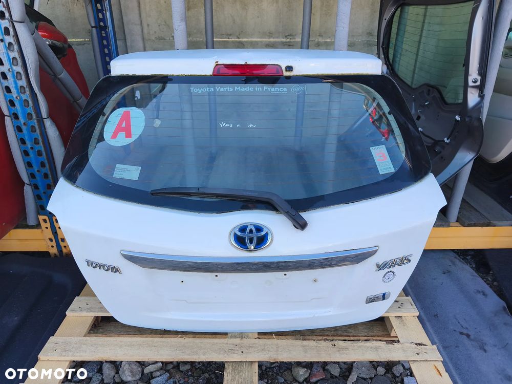 KLAPA BAGAŻNIKA POKRYWA TOYOTA YARIS III - 1