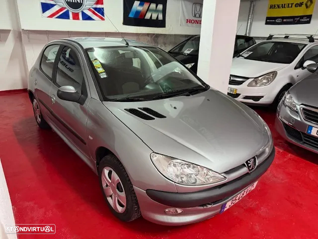 Peugeot 206 1.1 Color Line - 3