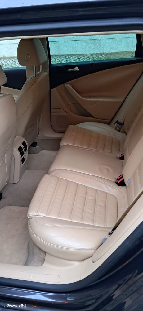 VW Passat Variant 2.0 TDi Sportline - 19