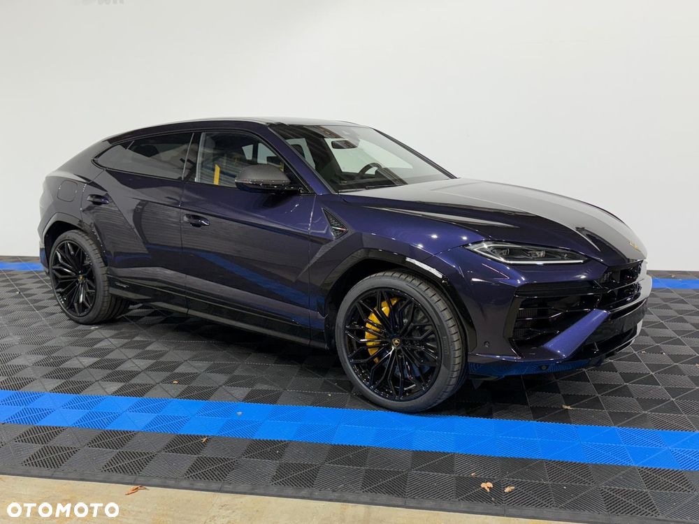 Lamborghini Urus - 11