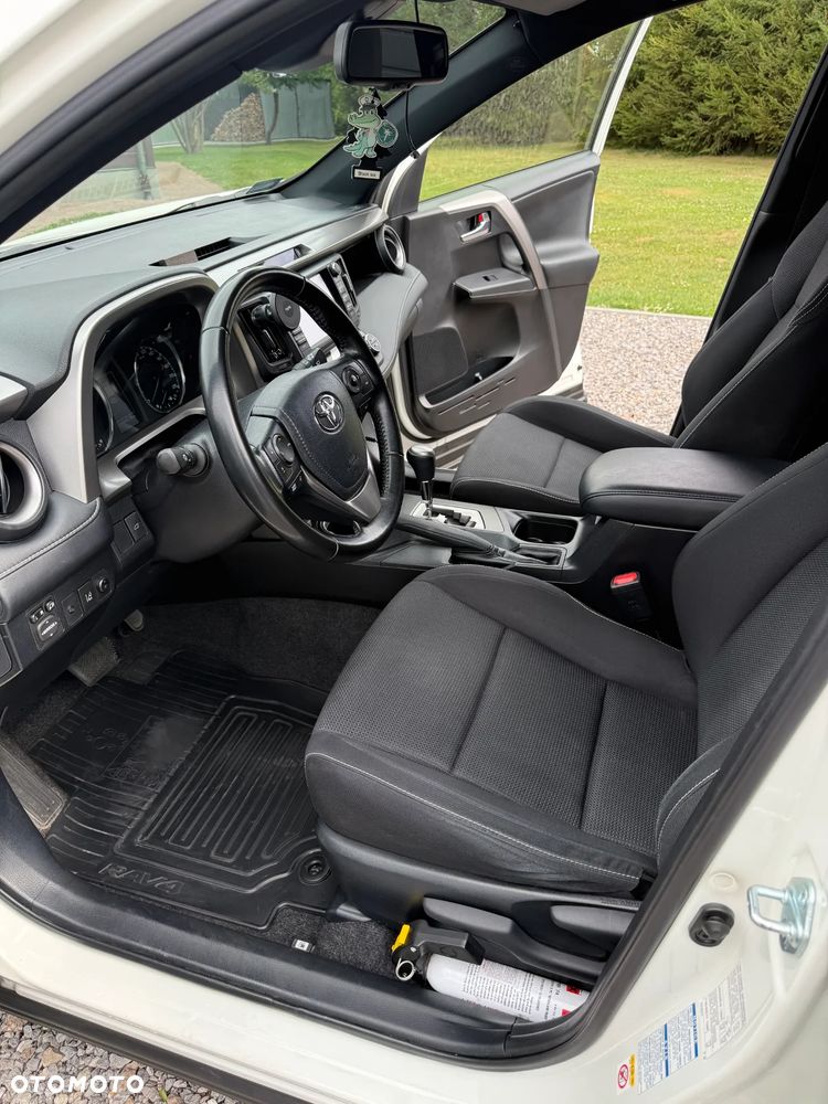 Toyota RAV4 Hybrid Premium 4x4 - 9