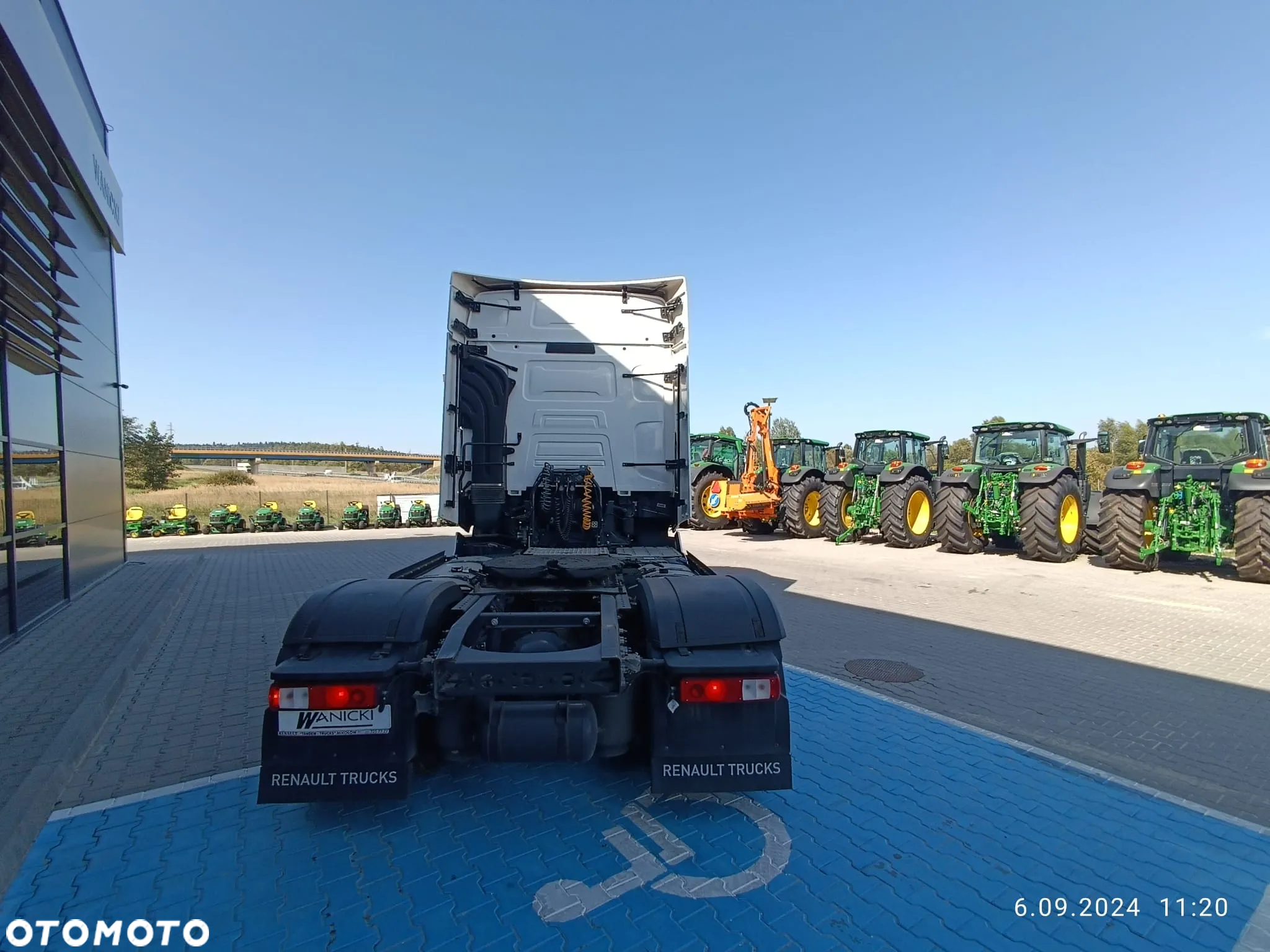 Renault T520 / STANDARD / HIGH / VEB - 27