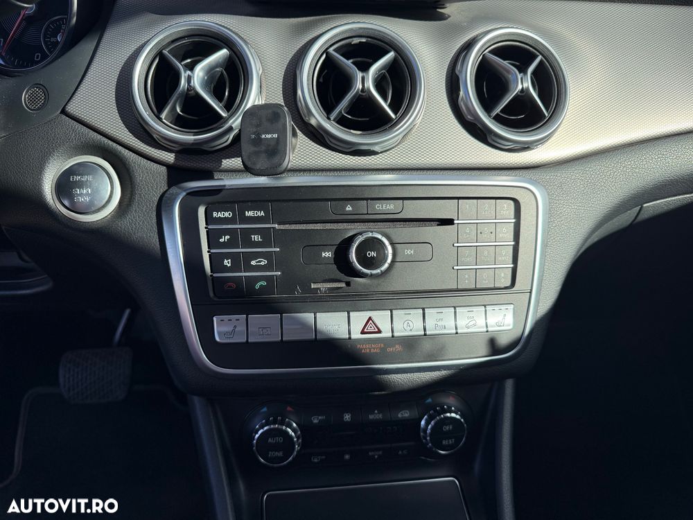 Mercedes-Benz GLA 200 d 4MATIC Aut. - 24