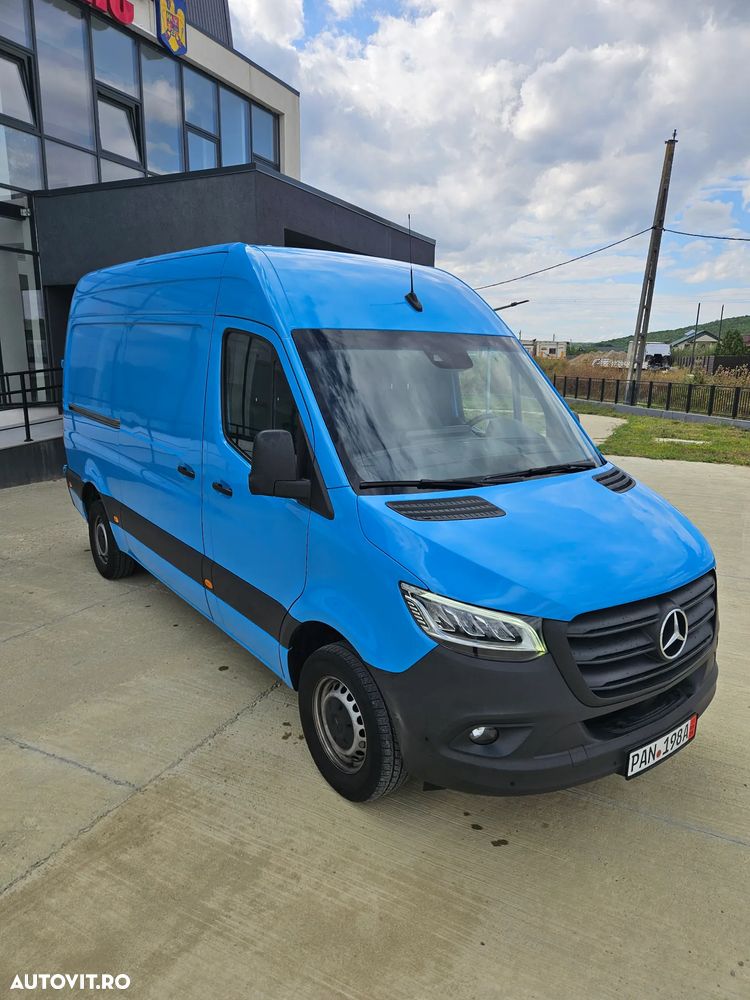 Mercedes-Benz Sprinter - 11
