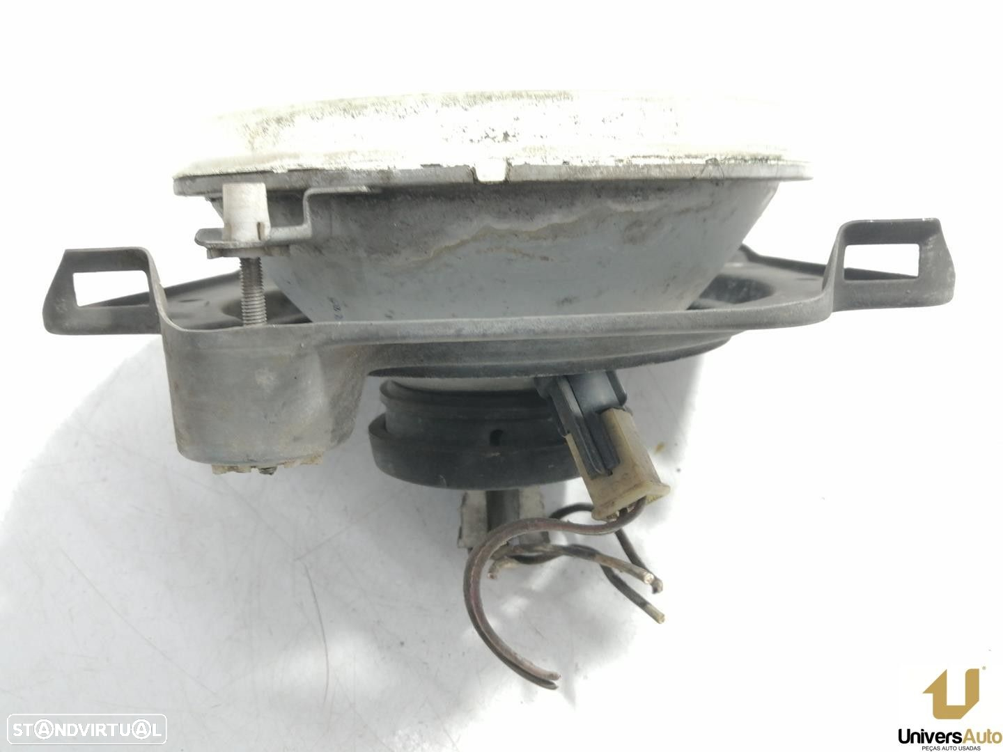 FAROL DIREITO VOLKSWAGEN GOLF II 1989 - - 4