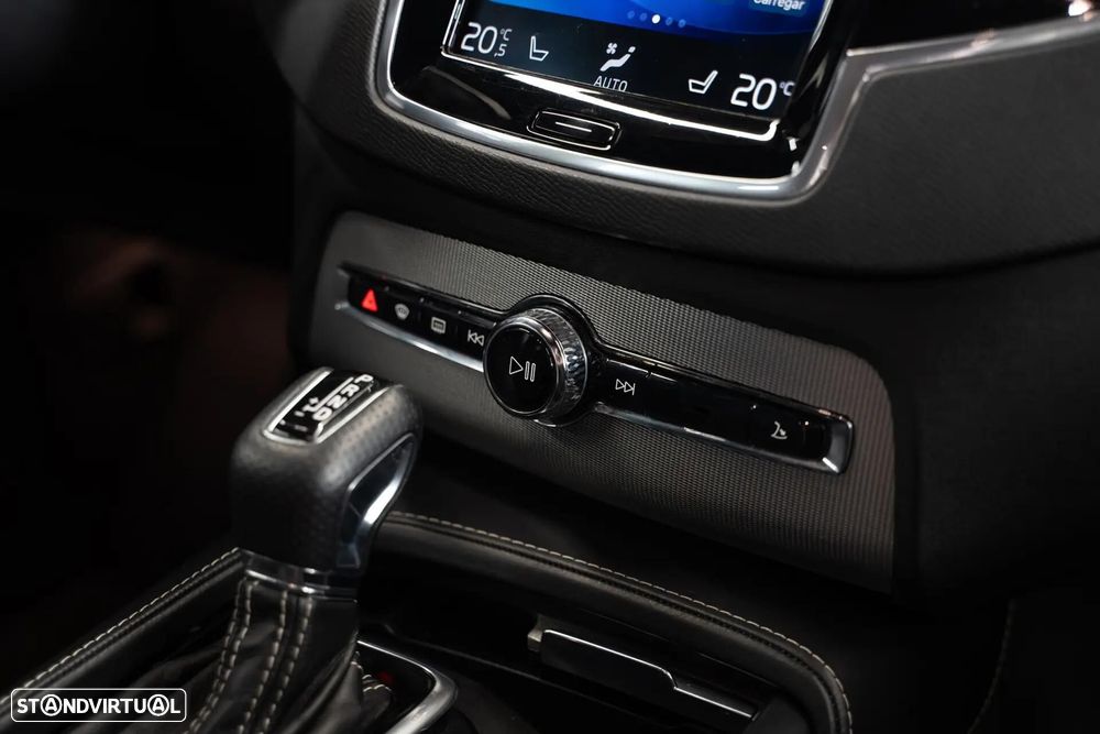 Volvo XC 90 2.0 D4 R-Design - 35