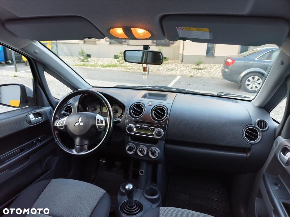 Mitsubishi Colt 1.3 Invite Edition Gold - 19