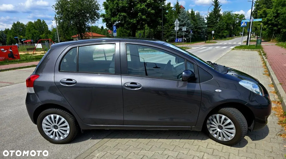Toyota Yaris 1.33 VVT-i Cool - 2