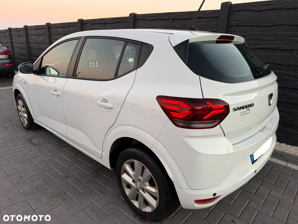 Dacia Sandero TCe 100 Essential - 34